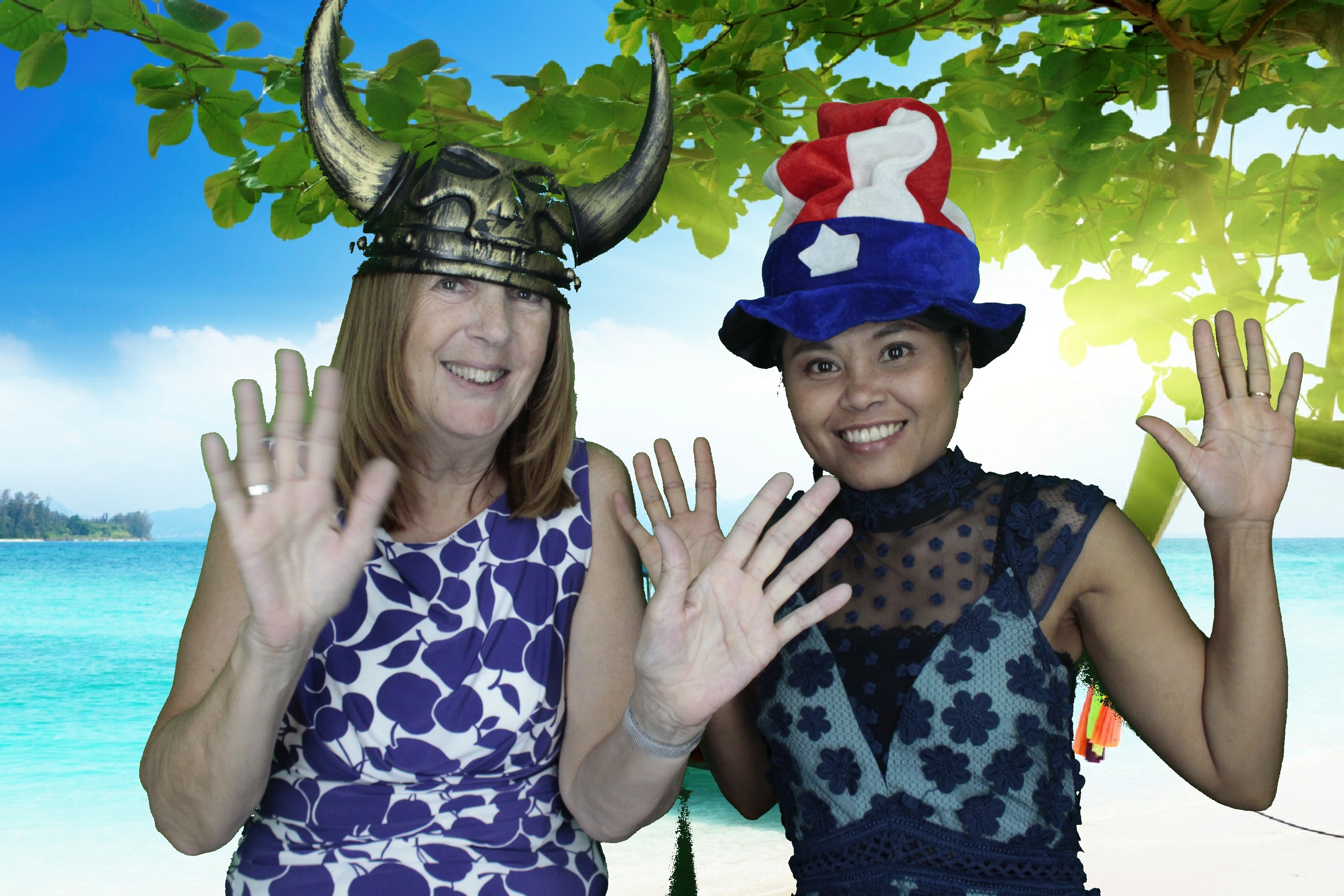 Mr & Mrs Austine | View more photos from the event at gallery.myphotoboothexperience.co.uk/u/MyPhotoBoothExperienceLtd/Mr-Mrs-Austine
